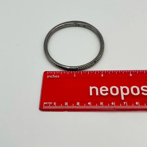 Nadri Gunmetal Tone Crystal Pavé Hinged Bangle Bracelet Mint - Picture 8 of 9